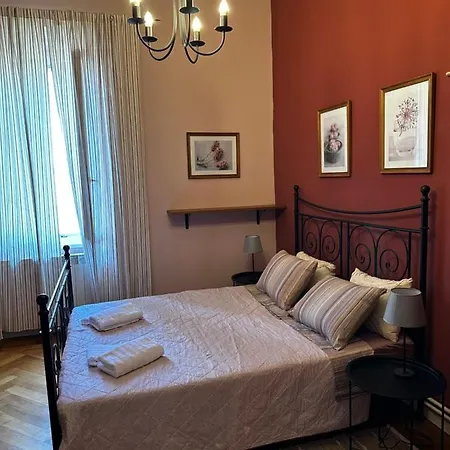 Lovely In Strict Center Of Apartment Pula